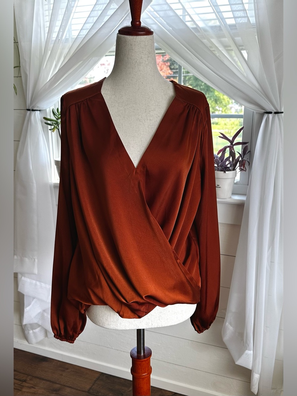She + Sky Rust Satin Surplice Blouse draped long-sleeve wrap top size small EUC